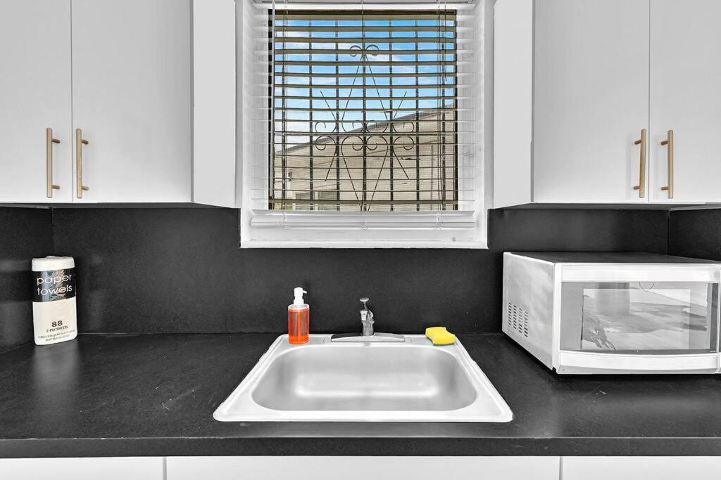 Garden Suite 4-Hosted By Sweetstay Miami Beach Exterior photo
